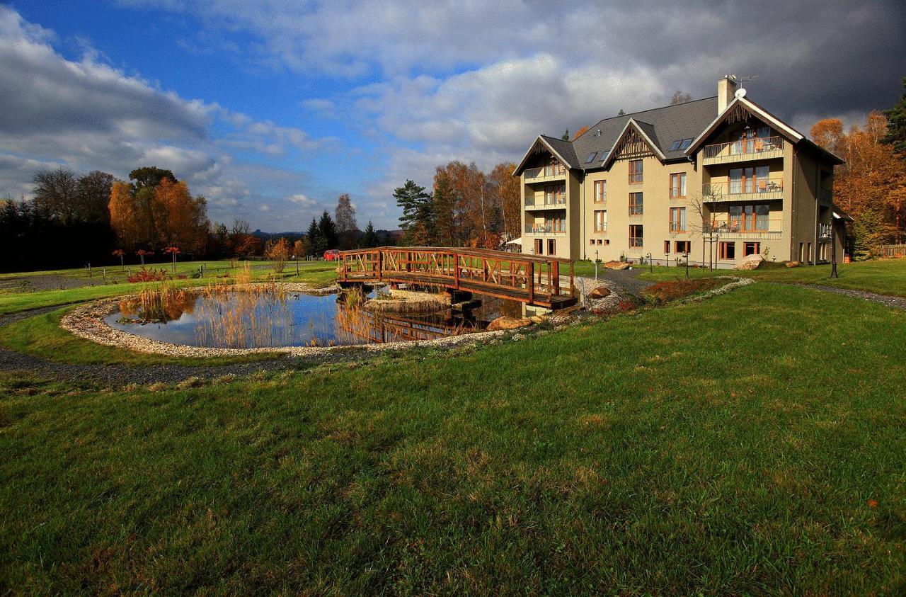 Garden Hotel Mezna Hrensko Exterior photo