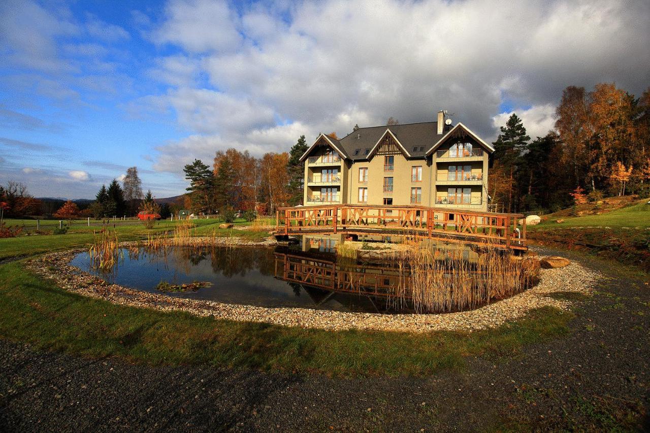 Garden Hotel Mezna Hrensko Exterior photo